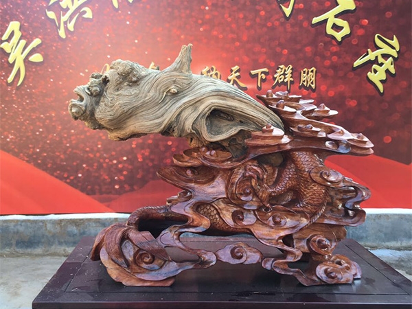 透雕座